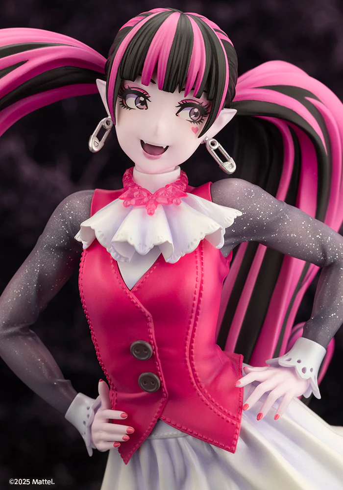 MONSTER HIGH™ Draculaura™ BISHOUJO STATUE - Image 12