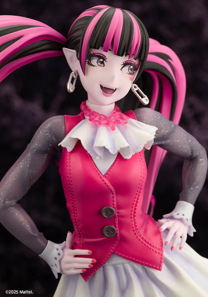 MONSTER HIGH™ Draculaura™ BISHOUJO STATUE - Image 13