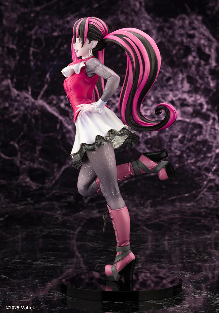MONSTER HIGH™ Draculaura™ BISHOUJO STATUE - Image 3