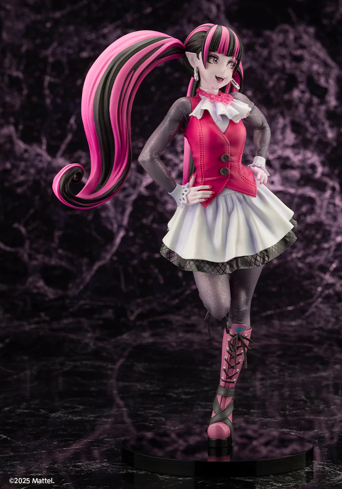 MONSTER HIGH™ Draculaura™ BISHOUJO STATUE - Image 8