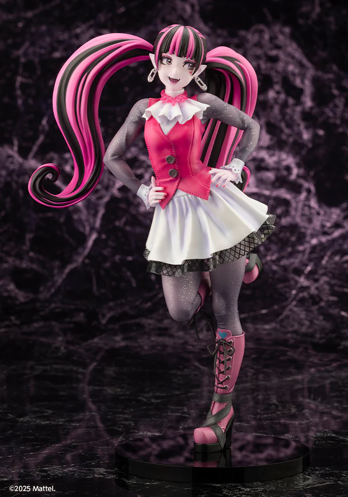 MONSTER HIGH™ Draculaura™ BISHOUJO STATUE - Image 9